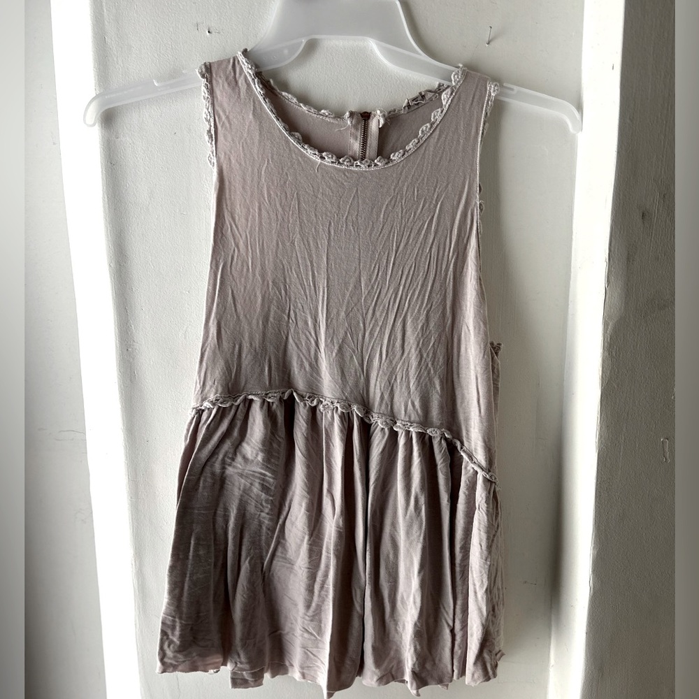 light pink/purple tank top